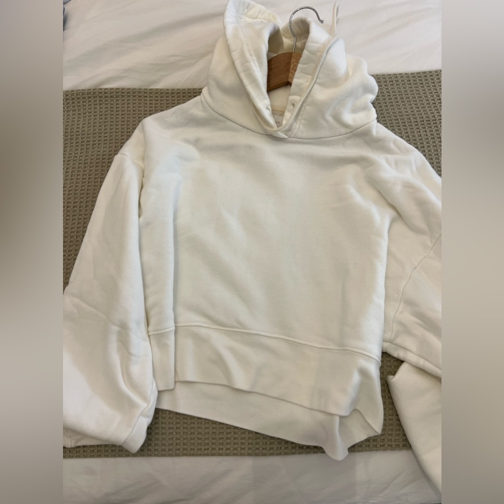 Women’s cropped white hoodie John Elliot